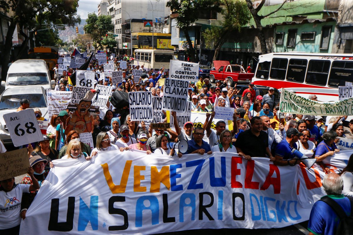 #BONONOESSALARIO.

¡Bono no es salario!

Ayer en la @Asamblea_Ven propuse exhortar a @NicolasMaduro a cumplir con lo acordado por consenso en el diálogo tripartito social en atención a lo establecido en el convenio 26 de la @ilo y para tal decretar hoy un aumento del salario…