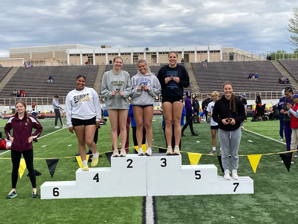 Papio South girls win the Metro Conference meet and @LaurenMedeck threw a new PR and broke the school record while finishing third in the shot put!  Great day to be a Titan! Proud of you kid!