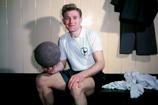 #RIP Terry Medwin 🏴󠁧󠁢󠁷󠁬󠁳󠁿⚽️(91) Part of the @SpursOfficial squad who won the League in 1961 & Cup in 1962. Scored 65 goals in 197 games for Spurs between 1956-63. Started at @SwansOfficial scoring 60 in 148 games. Played in the 1958 #WorldCup scoring the winner vs #HUN 🏴󠁧󠁢󠁷󠁬󠁳󠁿30 (6)