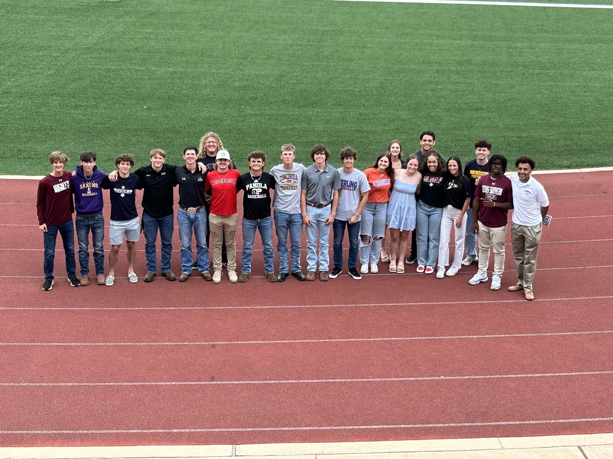 Congratulations to this group of senior student-athletes honored today at the annual @CCISDAthletics Scholarship Luncheon! We wish you all best! @CFHS_Knights