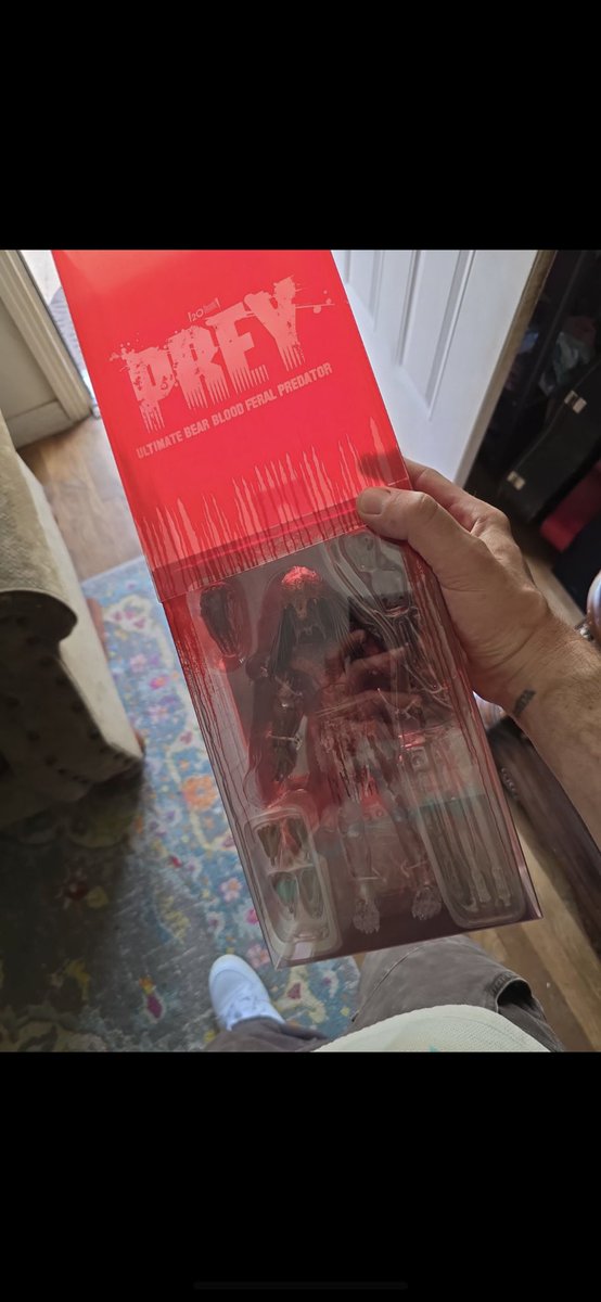 Thanks to @AntBongzeez!!! My friend (and tattoo artist) was asking if Id found the haulathon bear blood predator. He doesnt have a Twitter so I asked the man himself & he came through (I was just the middle man). A big thanks from my buddy David! #CHC #CollectorsHelpingCollectors