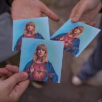 There has long been a disconnect between how music critics and Swifties consume Taylor Swift’s work, but never before has that split been so pronounced. - The New Yorker

newyorker.com/culture/cultur…