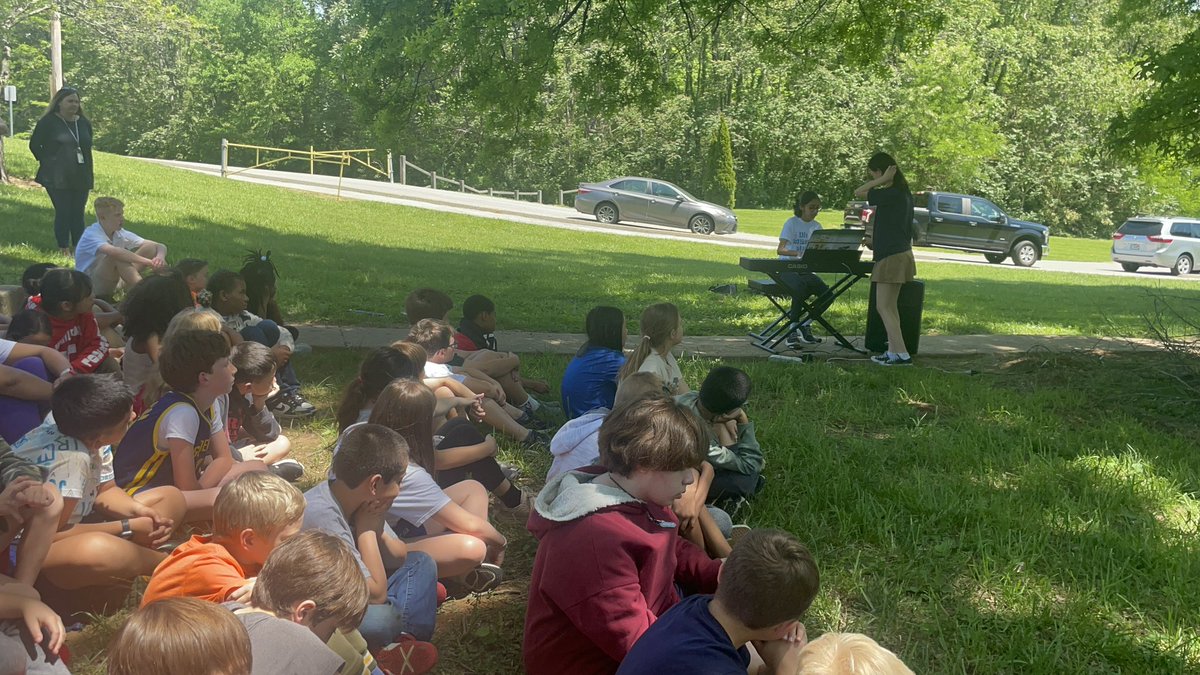 @CrosbyMiddle musicians performed for @BowenBees and @HiteElementary students today! We can’t wait to see you soon 5th graders. #ThePlaceToBeMusical