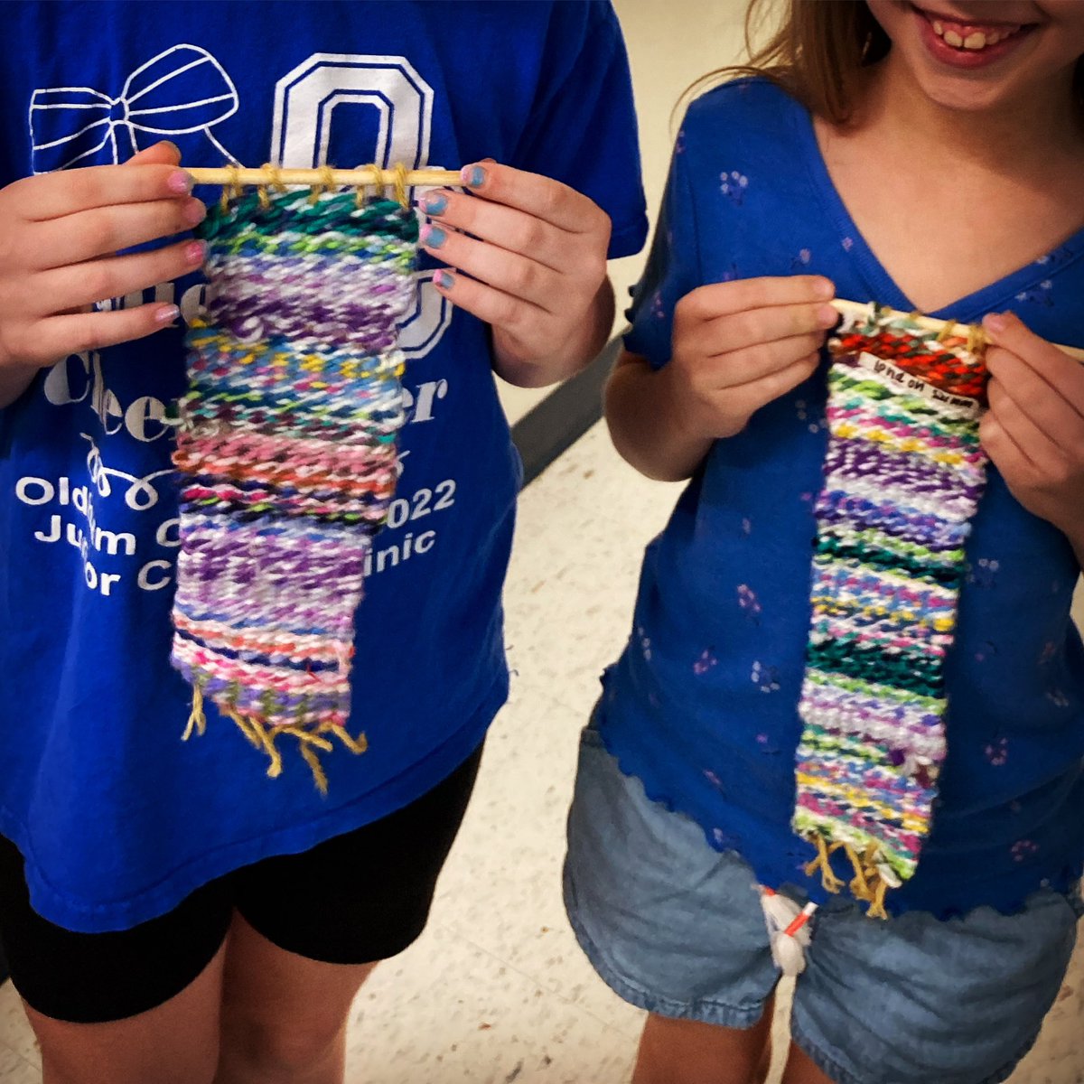 Look at these cute 🥰 weavings! #artteacher #art #weaving #loom #elementaryart #fiberart #fiberartist @BucknerBears  @OldhamCoSchools