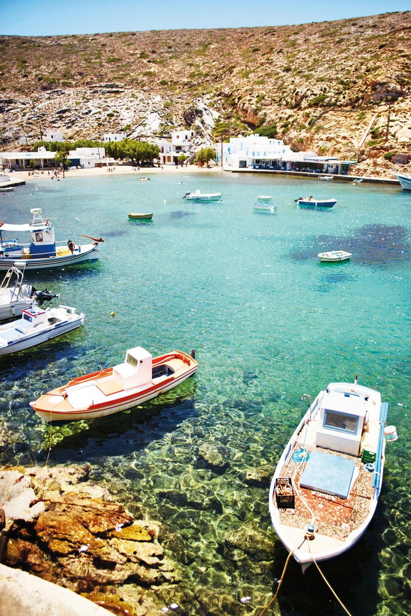 The Cycladic island has the most sizzling food scene in the Med right now. trib.al/XX83Su4