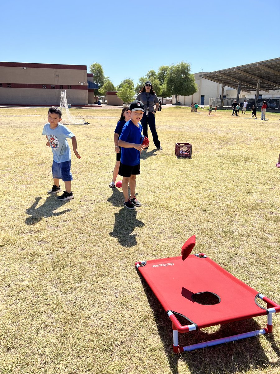 ☀️Kindergarteners at Salida del Sol Elementary had a blast during their Track and Field Day today! #RoadrunnersRock #KidsAtHope #WeAreCrane @SalidaSchool