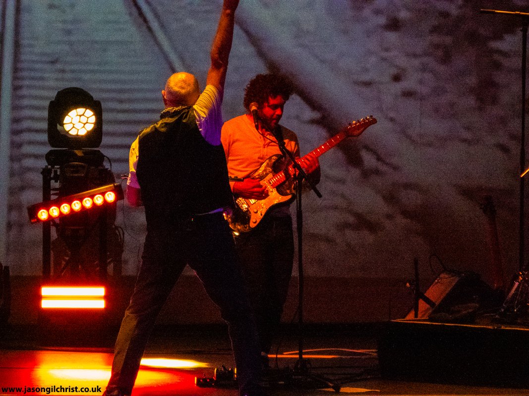 @jethrotull @Ticketline @GCHalls Jethro Tull.
The Seven Decades Tour.
Glasgow Royal Concert Hall.
📸: Ian Anderson🪈🎤  & Jack Clark🎸. #JethroTullTheSevenDecades #ConcertPhotography #LiveMusicPhotography #Prog #ProgressiveRock #ProgRock #JethroTull
@jethrotull