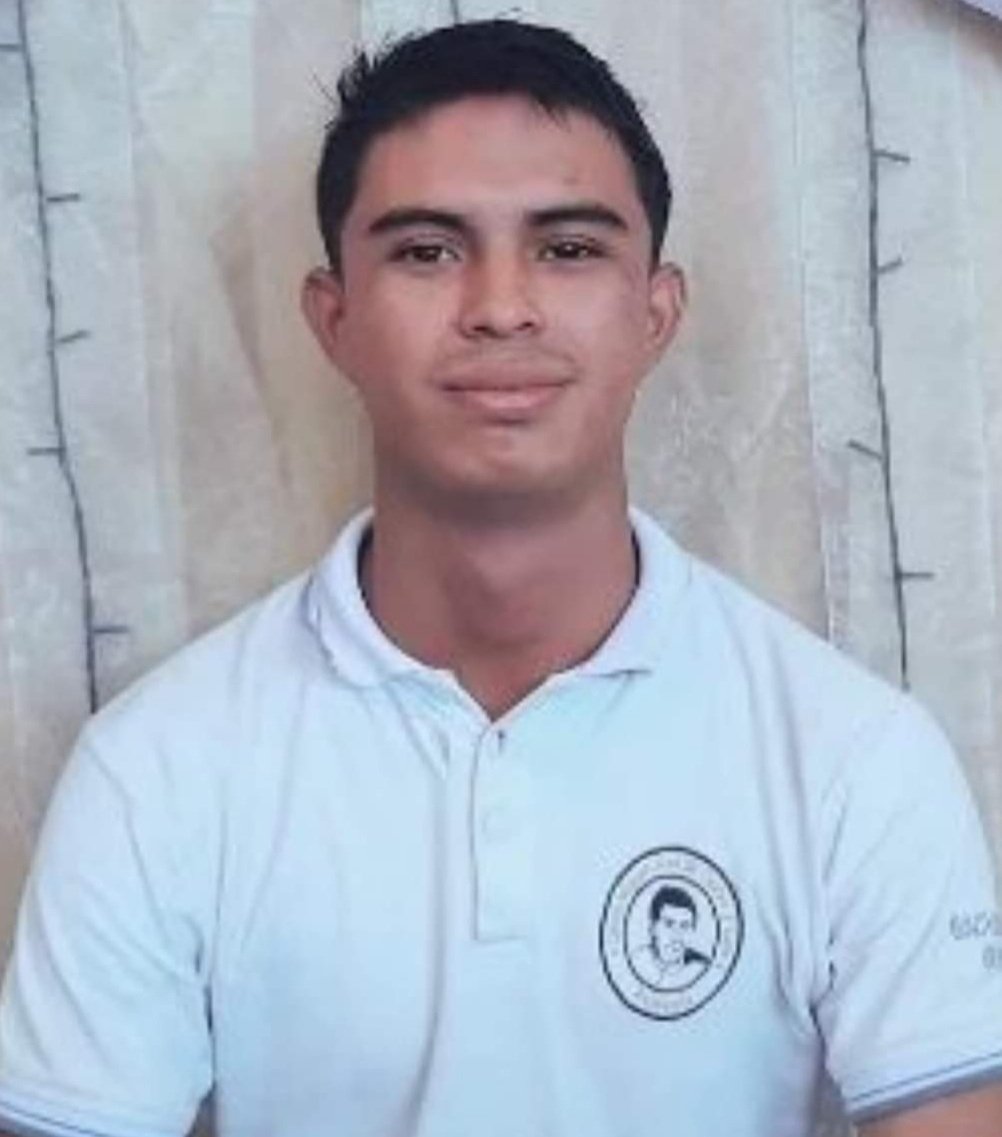 Otro aparente 'Suicidios'. Marvin Edgardo Castro Martínez de 19 años de edad, fue encontrado suspendido con una cuerda al cuello, anoche 30 de abril en Armenia, Sonsonate.