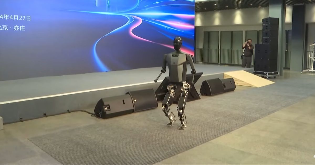 World's First Running Electric Humanoid Robot Unveiled in Beijing. #technology #Robotics #Humanoid @IoTWorldToday #IoT buff.ly/3Qs4U9c