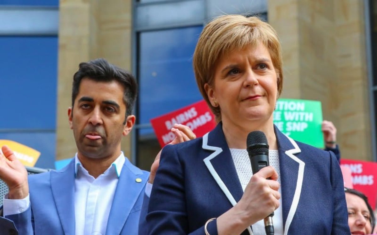 If there’s a single photo that sums up Humza’s short and ill fated tenure, it’s this one …😬