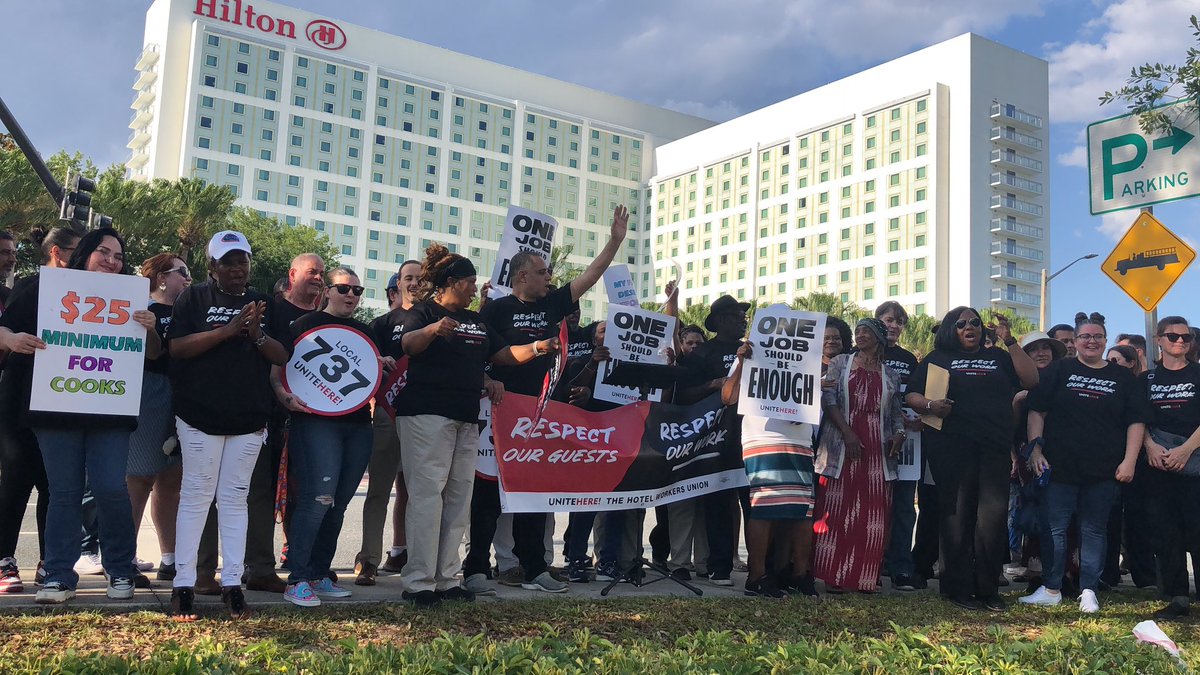 Local hotel workers in the heart of Orlando’s tourism district joined fellow @unitehere union members across the U.S. & Canada today to uplift their goal to raise standards for the hospitality industry.

Union contracts for 2 Orlando hotels are set to expire Dec. 31.