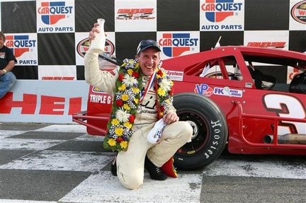 On this day in 2010, Ted Christopher scored his 35th career NASCAR Whelen Modified Tour win at @StaffordSpeedwy #NASCAR #NWMT #SpringSizzler