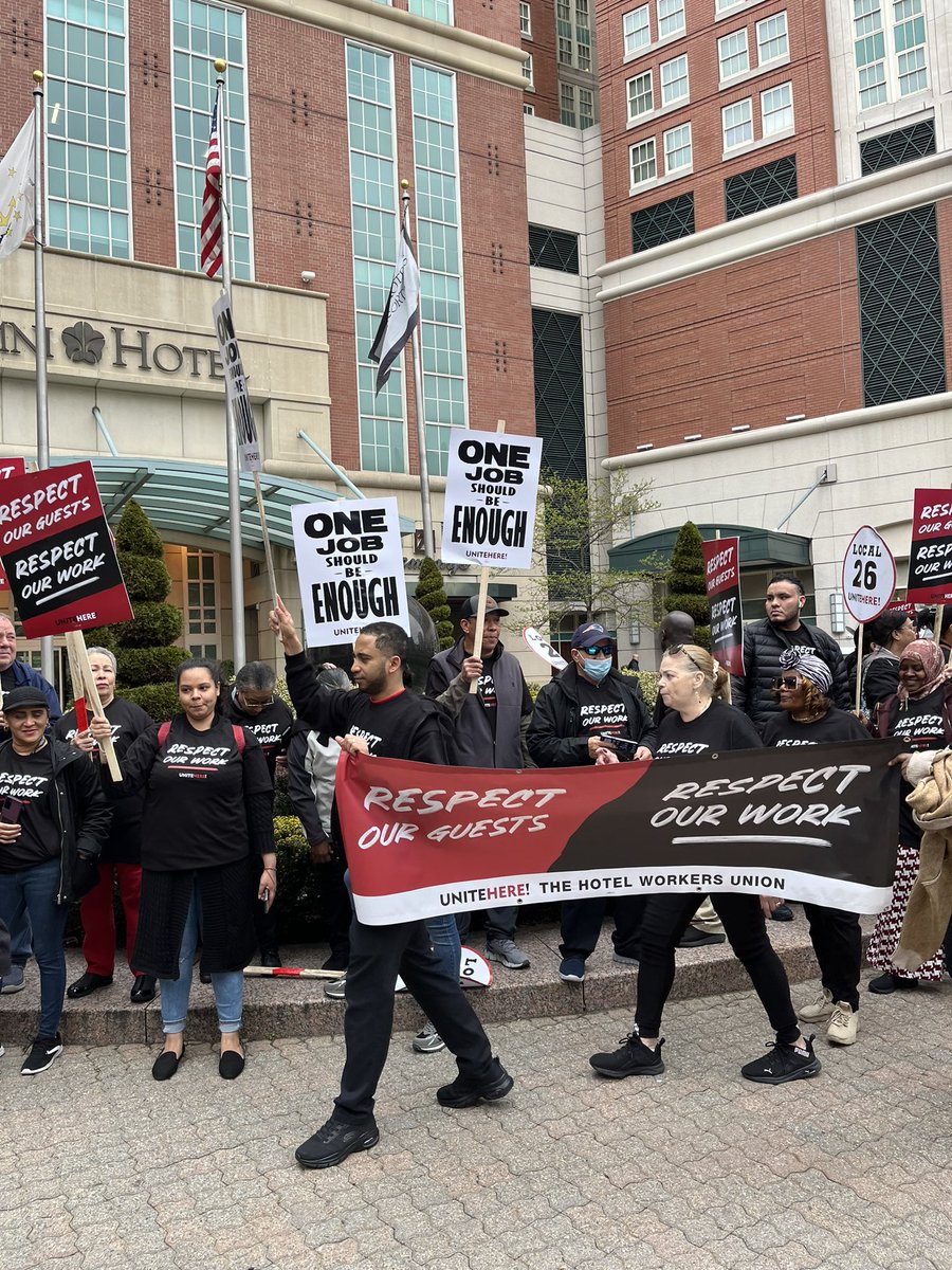 It’s International Workers’ Day! This #MayDay, we joined members of @UNITEHERE26 employed at Omni Providence Hotel, standing up for a fair contract! Workers are united in their goals to raise standards for workers and guests, reverse cuts, and secure a better future