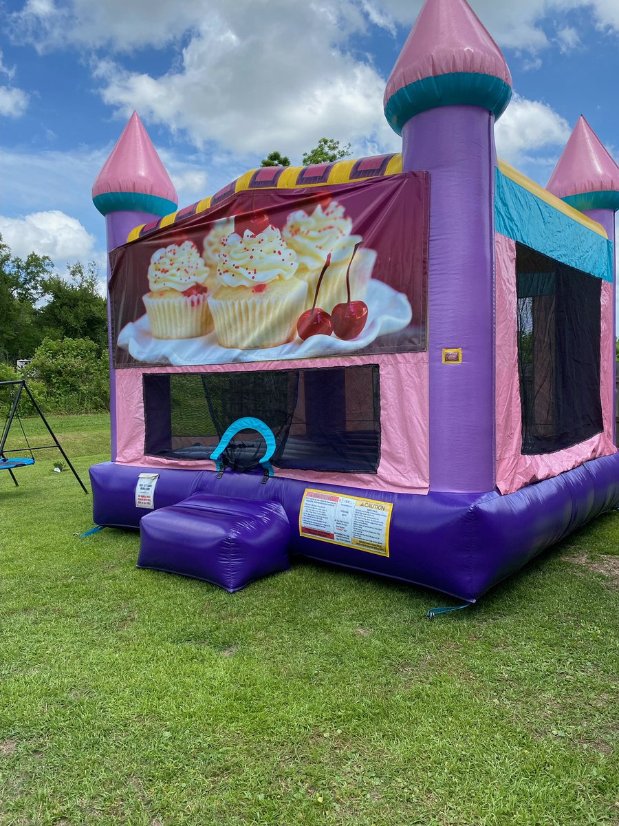 Dazzling cupcakes inflatable bounce house rental in Montz Louisiana from About To Bounce inflatable rentals.
abouttobounce.com
#bouncehouserentals
#partyrentals
#eventrentals