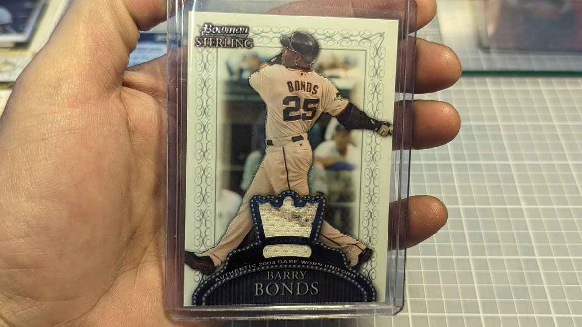 *wrestling crowd chant

This is awesome!
clap clap, clap clap clap

#thehobby #baseballcards