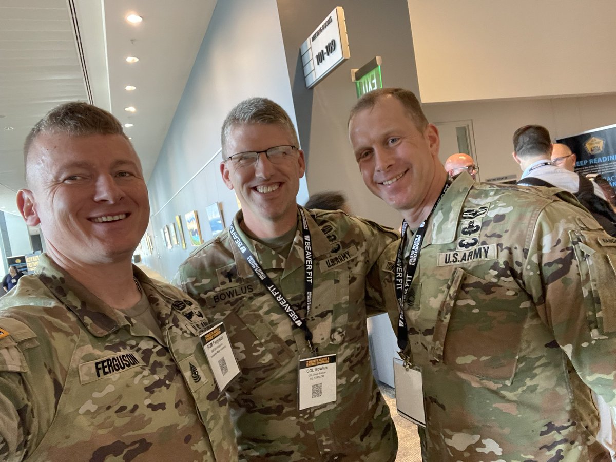 SapperNacho's tweet photo. Ran into CH Bolwus and MSG Tysinger #Class74 @NCOLCoE at the #H2F symposium.
CH Bolwus and I served together at FLW and were neighbors of the “Wheeler St Gang.”
MSG T presented the #HighAchievementProject as an example of “how to” in the spiritual fitness domain. https://t.co/NaniKZjnYw