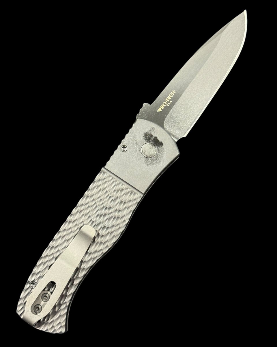 Pro-Tech CQC7 spear point CPM20cv

 #protech #protechknives #edc #edcknife #knifelife #knivesofig #dailycarry #foldingknife #knives #knife #custom #usa #american #smallbusiness