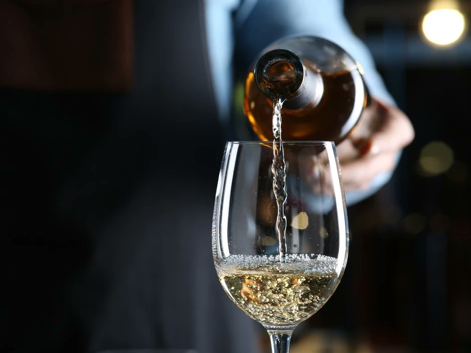 Anthony Gismondi: If it's non-alcoholic, please don't call it wine tinyurl.com/56zax5ep via @VancouverSun and @TheSpitter #wine #nonalcoholic #winelovers