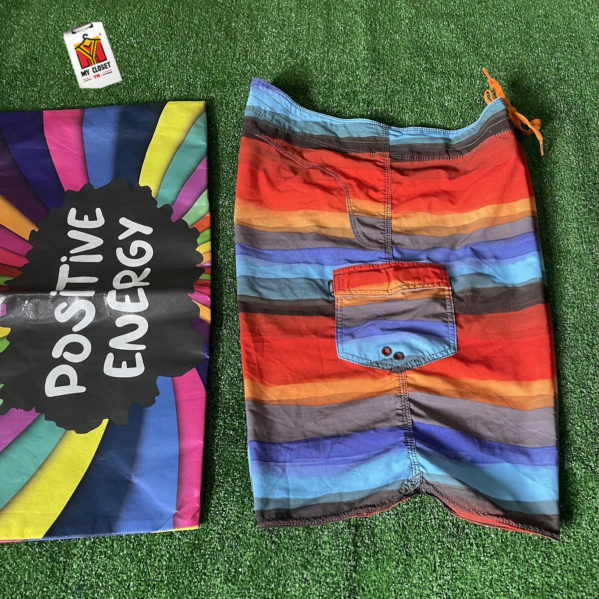 Vans The ERA Stretch Quick Dry Multicolor Short Boardshort Swim Trunk Size 34

#VansFashion
#TheERA
#Boardshorts
#QuickDry
#MulticolorSwim
#StretchFabric
#Size34Fashion
#BeachReady
#SurfStyle
#SummerEssentials
ebay.com/itm/1264601039…