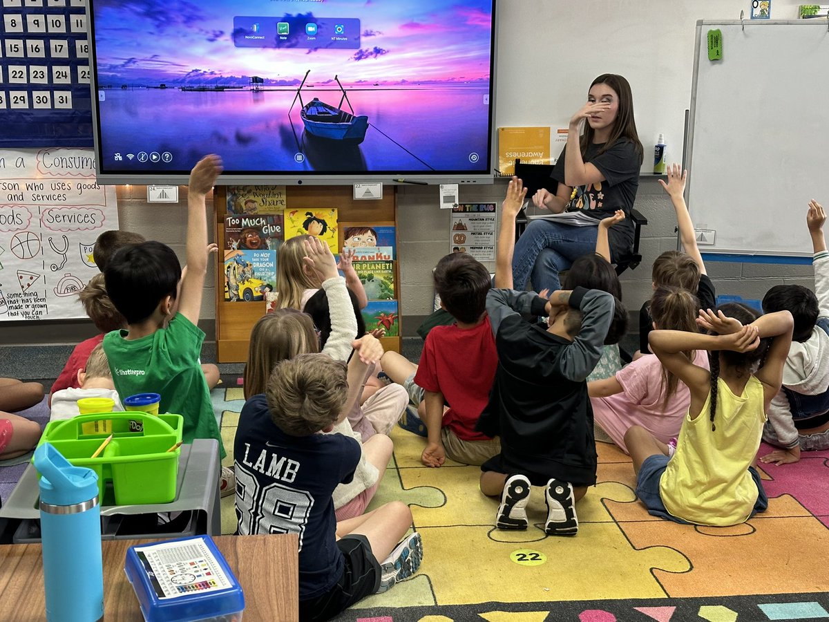 The use of Total Physical Response to teach digraphs is a great way to support language growth amongst Emergent Bilingual learners! @CISDESLBIL #CISDESLBIL @pinkertoncisd