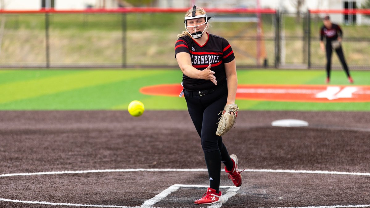 In softball, @CSBSoftball (23-14, 16-3 MIAC), led by a 13th straight win by Ellie Peterson, earned a 2-0 win over Gustavus Adolphus in road @MIACathletics play. #BennieNationProud