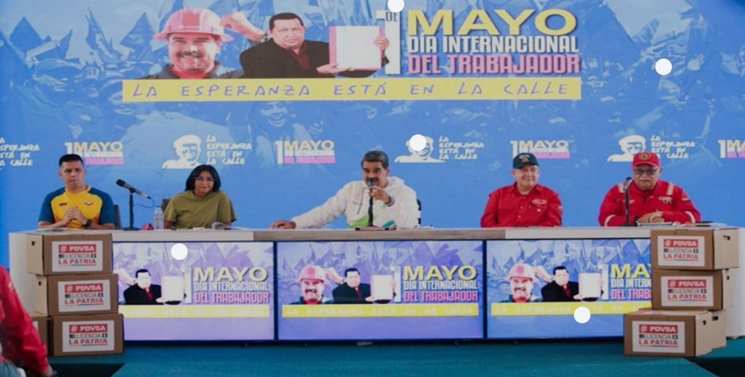 La sustitución del término #SalarioMinimo por #IngresoMinimoIntegral es un atropello en contra de los trabajadores. Nicolás Maduro ha logrado que un #Bono sea percibido como #Aumento, independientemente de que no tendrá impacto en las prestaciones sociales. #BonoNoEsSalario