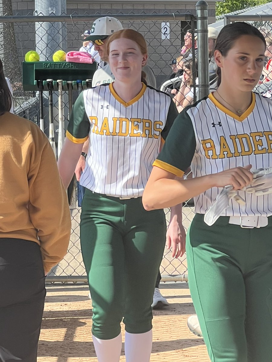 Raiders fall to the Owls. Raiders will play OS on Saturday at ODAC at 10:00 am @smssoftball_ @SMSouthTDain