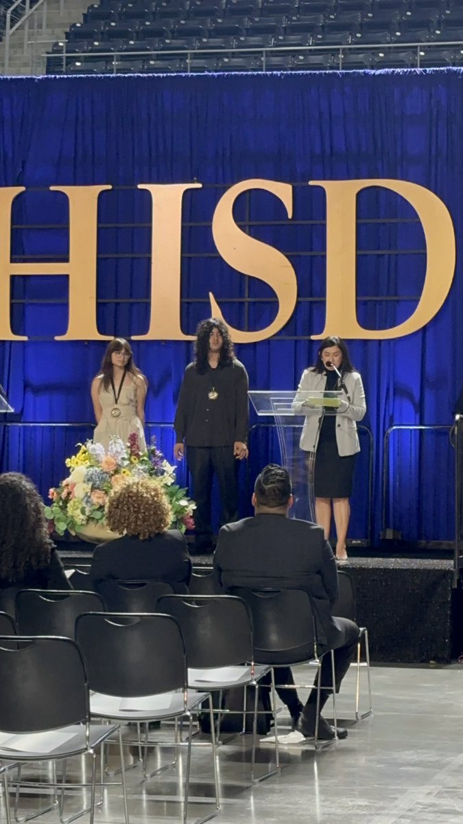 🎓Introducing Scarborough High School Class of 2024 Valedictorian Eva Torres and Salutatorian Axel Agurcia—our scholars were recognized at HISD’s Scholar Recognition Ceremony!