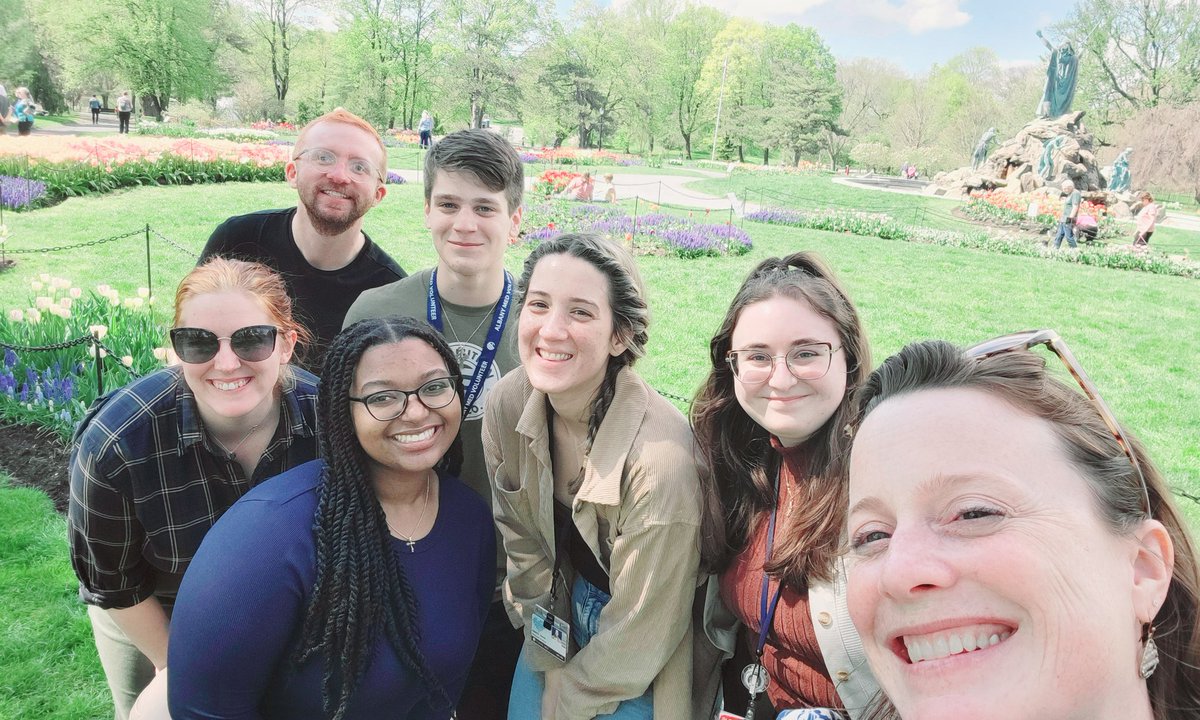 Kate MacNamara (@macnamaralab) on Twitter photo Lab field trip to see the tulips in Washington Square Park! The flowers did not disappoint. Some of us will be seeing some of you <a href="/ImmunologyAAI/">The American Association of Immunologists (AAI)</a> this weekend! Who's going to Chicago!? #AAI2024 Lab field trip to see the tulips in Washington Square Park! The flowers did not disappoint. Some of us will be seeing some of you <a href="/ImmunologyAAI/">The American Association of Immunologists (AAI)</a> this weekend! Who's going to Chicago!? #AAI2024