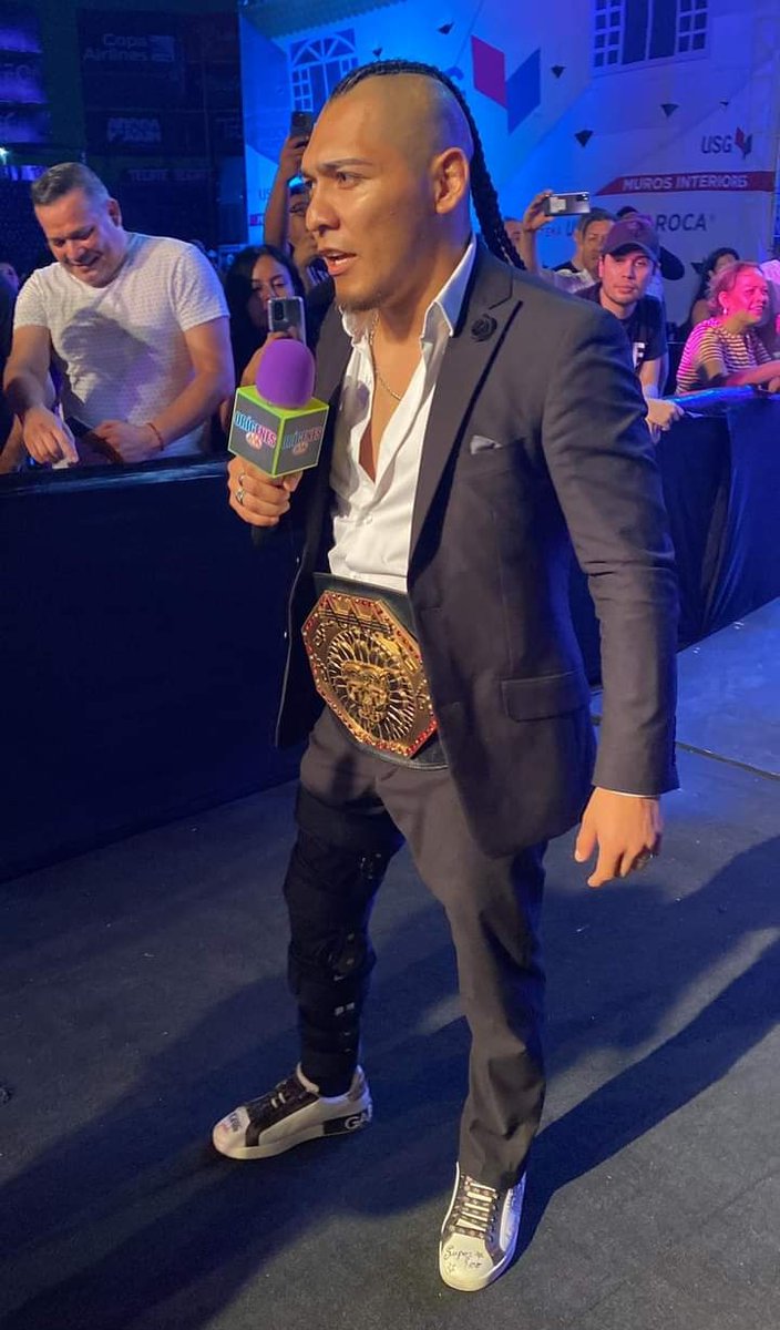FANSDELUCHALIBREAAA_1 (@fansdeluchalib3) on Twitter photo <a href="/vikingo_aaa/">Hijo del Vikingo</a> en Triplemania XXXII el momento donde se despide del mega campeonato de AAA
¿Cuál fue tu reacción? <a href="/vikingo_aaa/">Hijo del Vikingo</a> en Triplemania XXXII el momento donde se despide del mega campeonato de AAA
¿Cuál fue tu reacción?