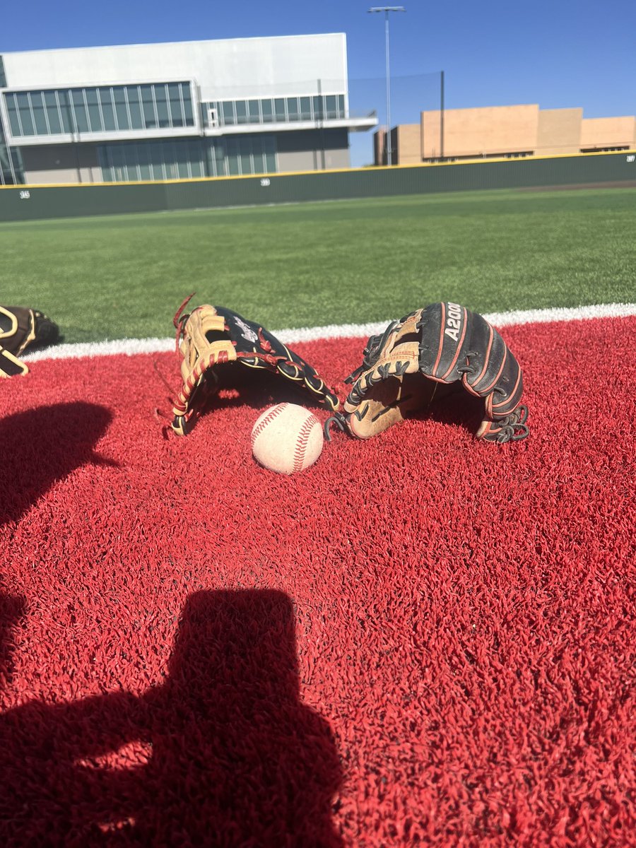 Play Ball. Hanks MS Vs Eastwood Ms at Bel Air HS. @HanksMSTech @JLucero_HMS @Coach_Veliz @JMHanksBaseball