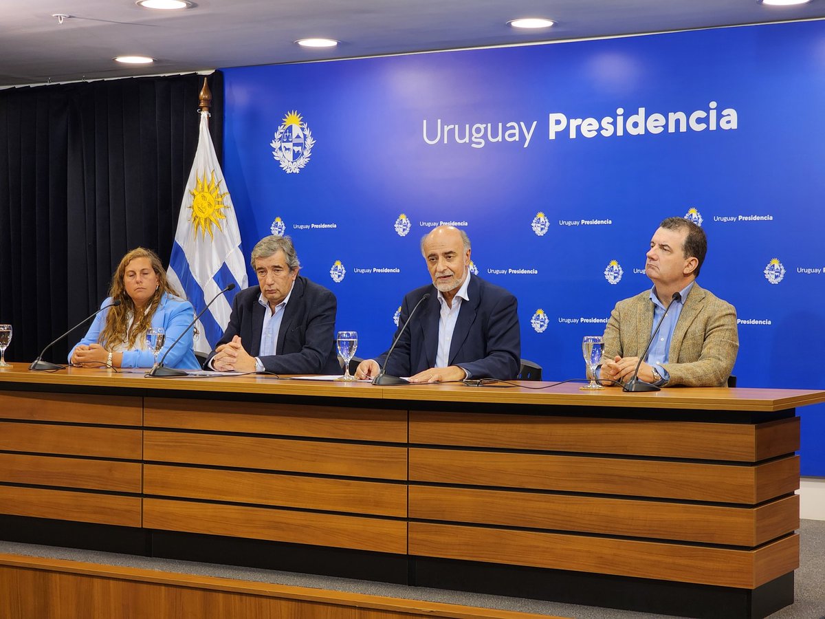 👉🏼 Conferencia por el Día de los Trabajadores junto al ministro @Pablo_Mieres
