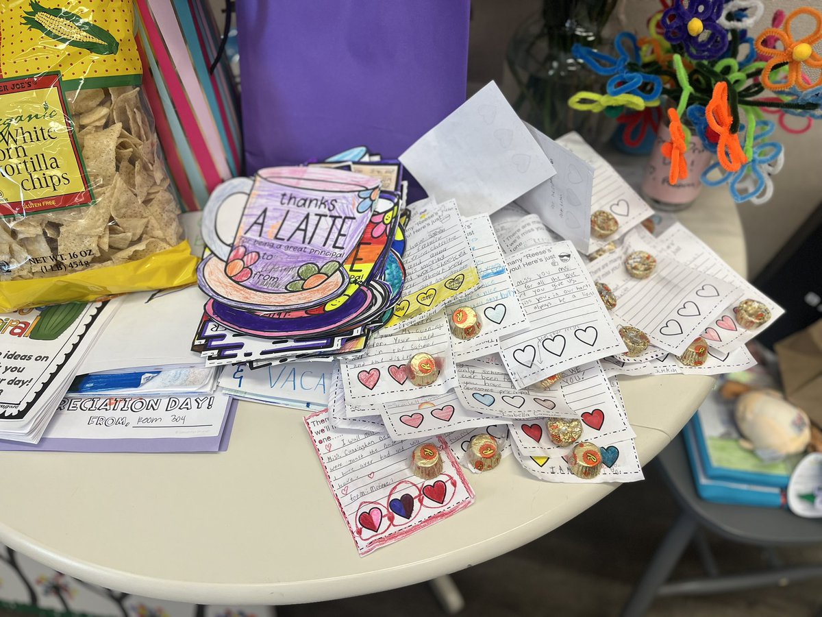 My staff and students spoiled me today for Principal’s Day! What a fun and emotional day! Started the day with a fun surprising Pep Rally and then flowers, cards, letters and songs from students all day! <a href="/LasLomasSchool/">Las Lomas</a> <a href="/DrCarlosLHCSD/">Dr. Carlos</a> <a href="/LHSchools/">La Habra Schools</a>