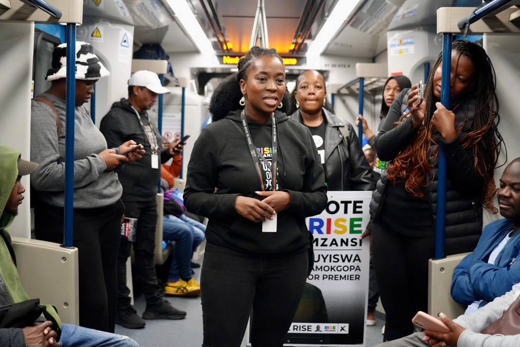 RISE Mzansi’s Gauteng Premier Candidate, Vuyiswa Ramokgopa (@VuyiswaRamokgop) took the campaign on the Metrorail from Naledi to the Johannesburg Park Station. 

The movement for the people by the people with the people. 

#WeNeedNewLeaders 
#VoteRISEMzansi 
#VuyiswaForGPPremier
