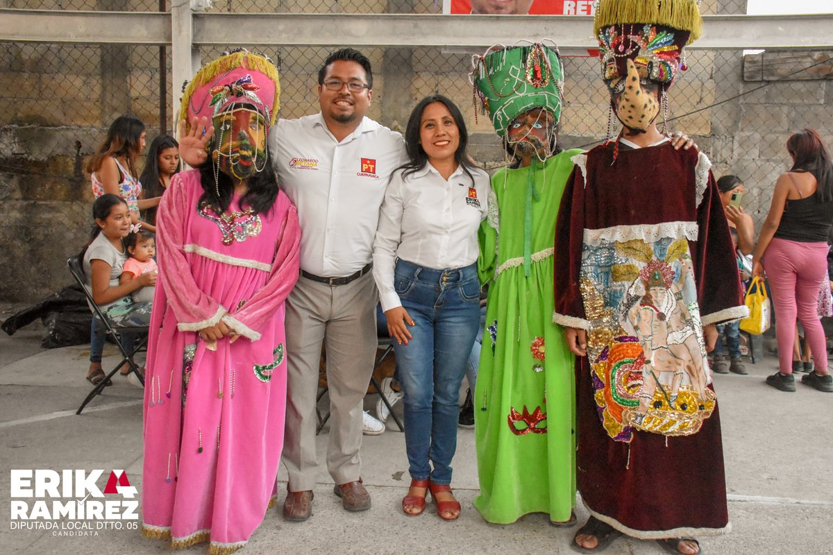 Celebramos con nuestros amigos de la Colonia 1 de Mayo de #Cuernavaca un aniversario más de su fundación!. Agradezco la invitación a este gran festejo que consolida amistad y apoyo
#SumandoVoluntades #El5toDtoMereceMas #EsTiempoDeLasMujeres #ErikaMiDiputada