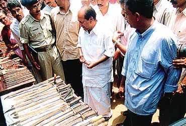 #Marad_Martyrdom_Day Do you think that these many swords and bombs in the arsenal of Islamic terrotists recovered by the police from Marad were meant to kill only 8 people? No, they were planning something huge. Had there not been the timely intervention of RSS the whole hindu…
