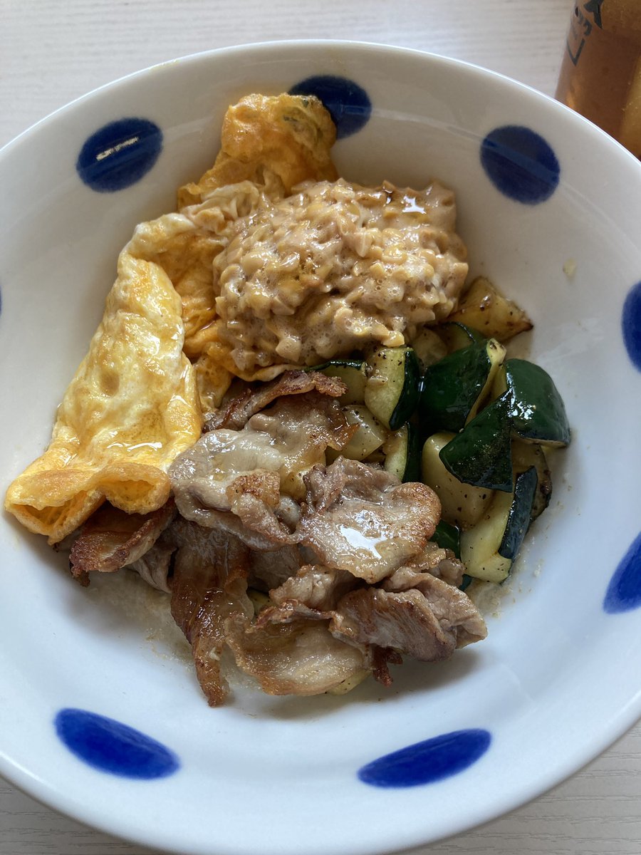 #NHKまんまる
丼だと⁉️
今日も今日とてオートミール🥣😋