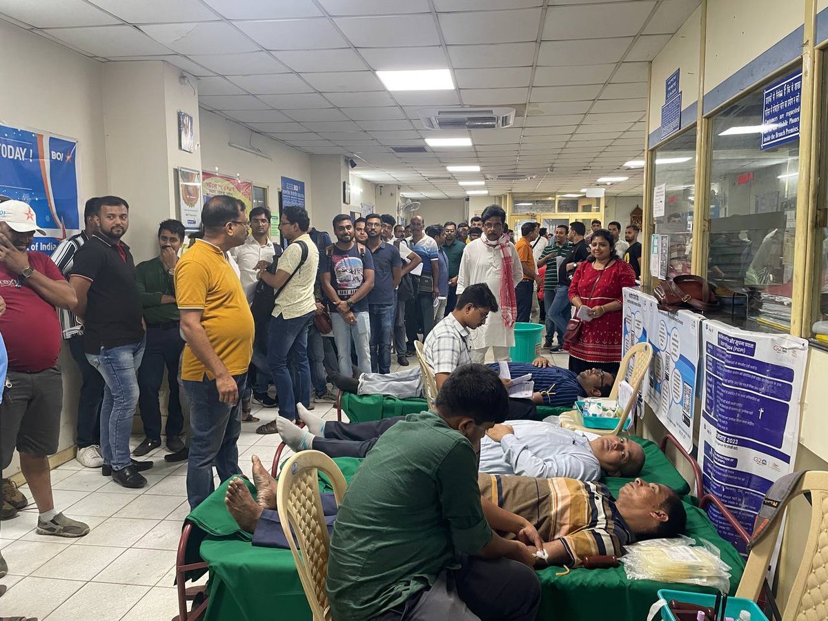 Kudos to all Noble hearted people coming together in Officer' Association Blood Donation ignoring the threat of sizzling heatwave of 43 ° . This reminds me Covid period when these huge sea of humanity donated blood in Hospital. 'When the going gets tough, the tough get going'