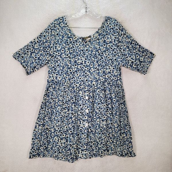 Spring into style with our vintage 90s floral dresses!  
For 25% OFF use code: MAMALOVE15OFF
Ship up to 5 items for $10.00!
#VintageFashion #SpringStyle #springnightoutfit #vintagefloral #vintagewear #vintageclothing #y2k #vintagestyle #90sstyle #vintagedress #thriftedfashion