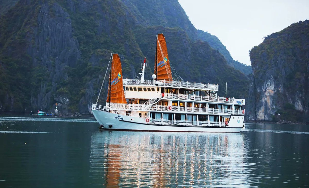 Unicharm Cruise | Cat Ba - Lan Ha Bay 2 Days 1 Night
Perfect way to start from Ha Long its back site to explore the hidden additional parts recognized as the Biosphere reserved area of the world...
vietnamtravelprice.com/en/vietnam-tou…