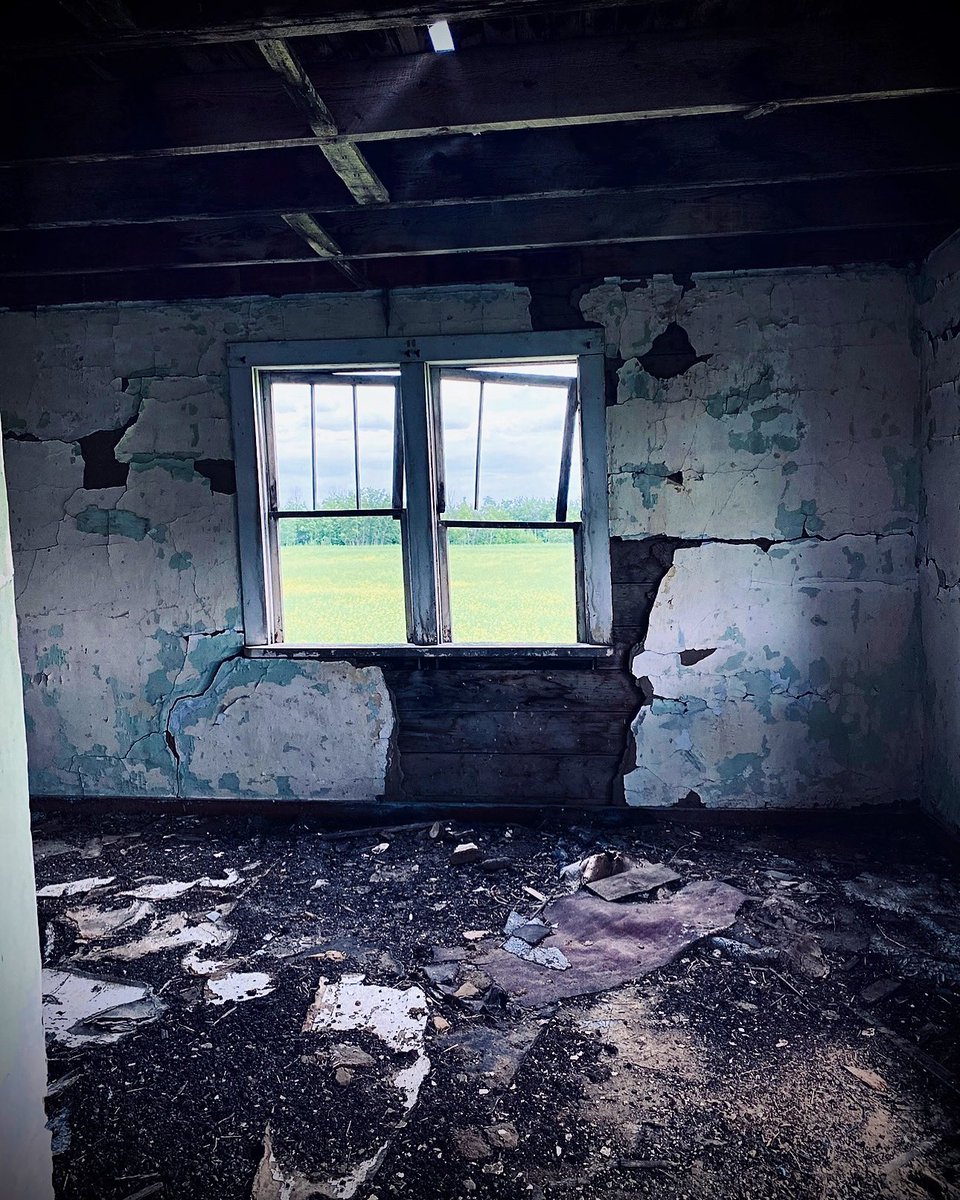 I really loved this view inside an old house. Sets the mood for so many things. #explore #view #roadtripping #old #past #deepinthought #perspective