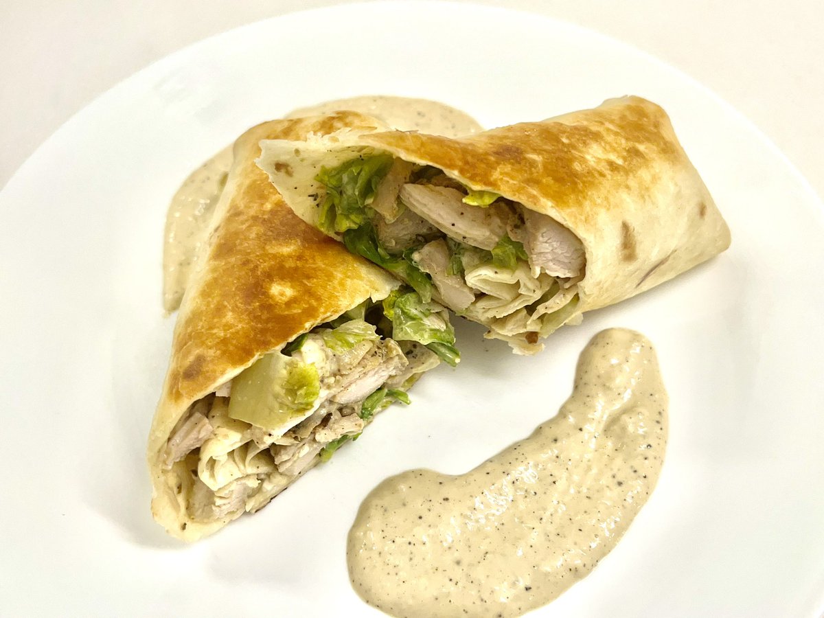 KitchenTae's tweet image. Chicken Cesar salad wraps 🥗