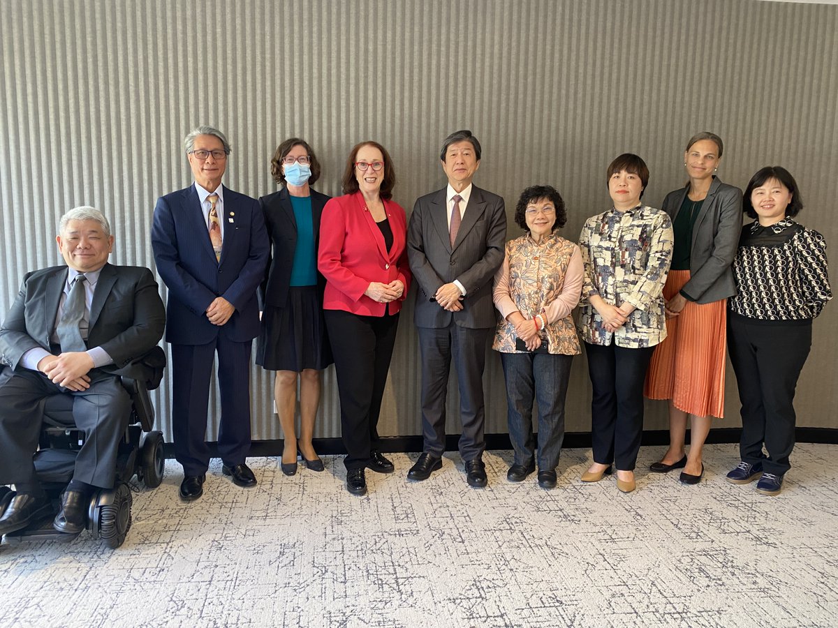What a privilege it’s been to connect with human rights colleagues from the diversity of countries in our region. Seen here with colleagues from Papua New Guinea’s Department of Justice and Attorney General, and Taiwan’s National Human Rights Commission. #AusHumanRights