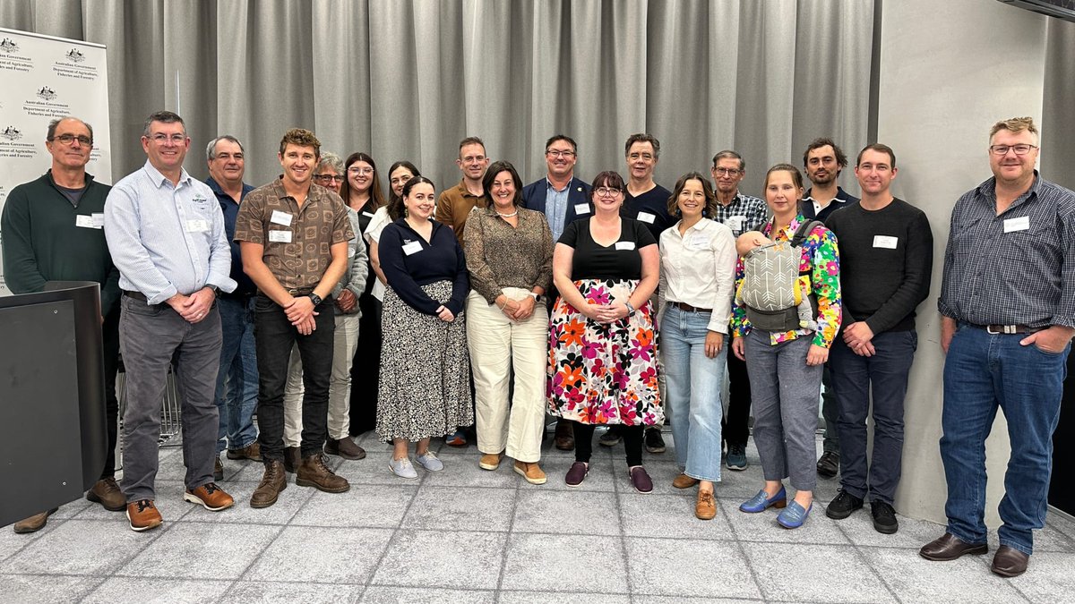 🐝 Last week, our #HoneyBee & #Pollination Program held workshops in Canberra to develop national #varroa and #beebreeding strategies. Researchers, breeders, and industry stakeholders collaborated to shape research priorities 🌼🍯 Subscribe for updates 👉 bit.ly/45U5ql8