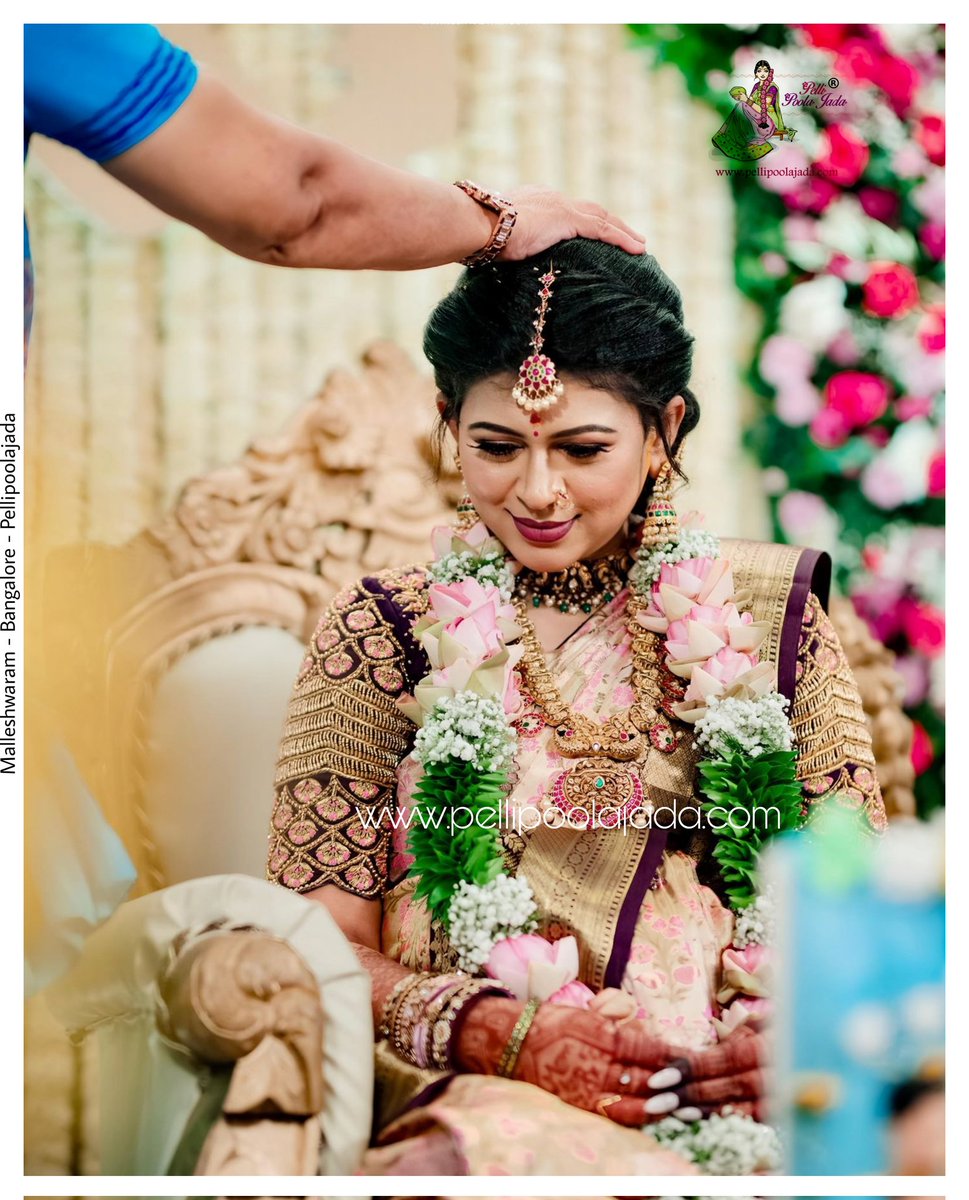 Surrounded by blessings and surrounded by the aroma of the floral charms!

Beautiful fresh flower garlands by Ms.Prathyusha #pellipoolajadamalleshwaram Bangalore branch.

MUA - @nikithaanandmakeup 

#BabyShowerCelebration
#BlessedWithABaby
#BundleOfJoy
#BabyOnTheWay