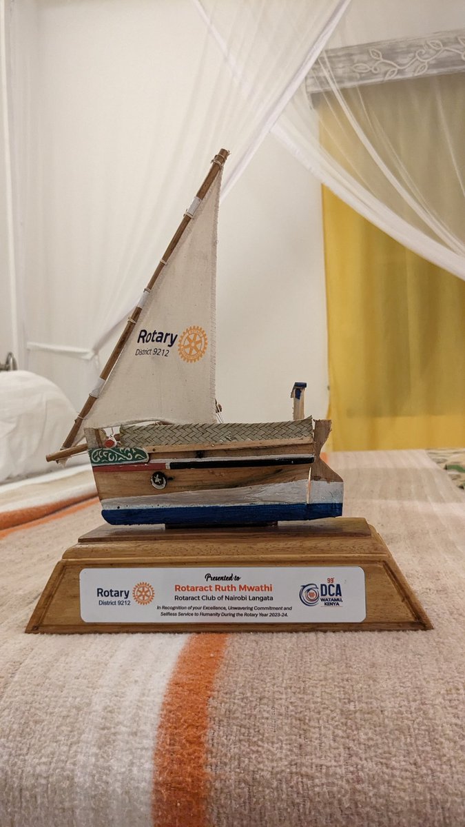 Incredibly grateful and humbled to have won the District Governor @LeoIthau  Special award at the Rotary District Conference - @d9212_  in Watamu, Kenya!
Being the only Rotaractor to receive this honor is truly special.
#ServiceAboveSelf #PeopleofAction
 @Rotary @RotaractLangata