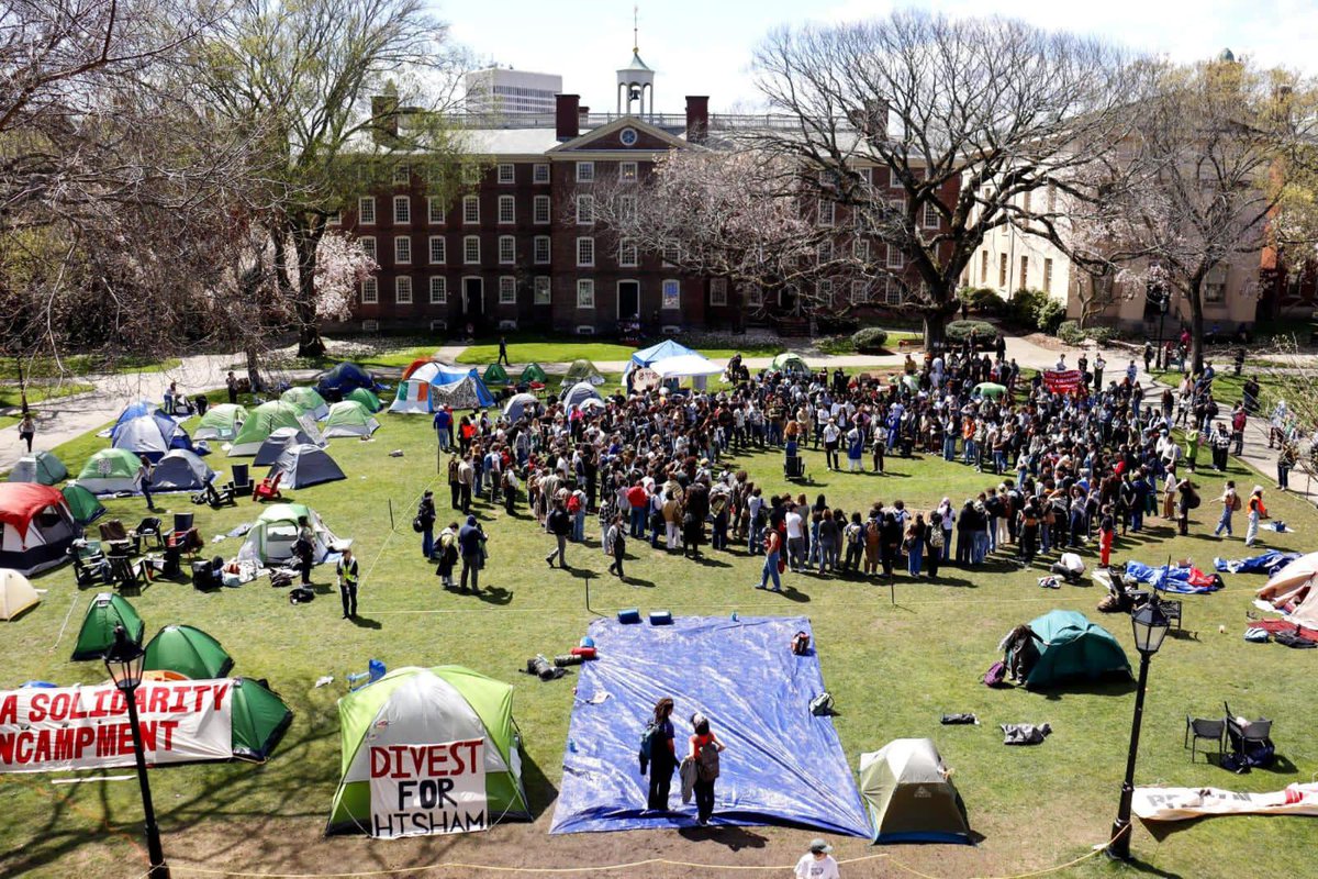 VICTORY for the Brown University students✌️🇵🇸 Brown University administration will consider divestment from companies enabling and profiting from the genocide in Gaza in exchange for the students removing their Gaza encampment.