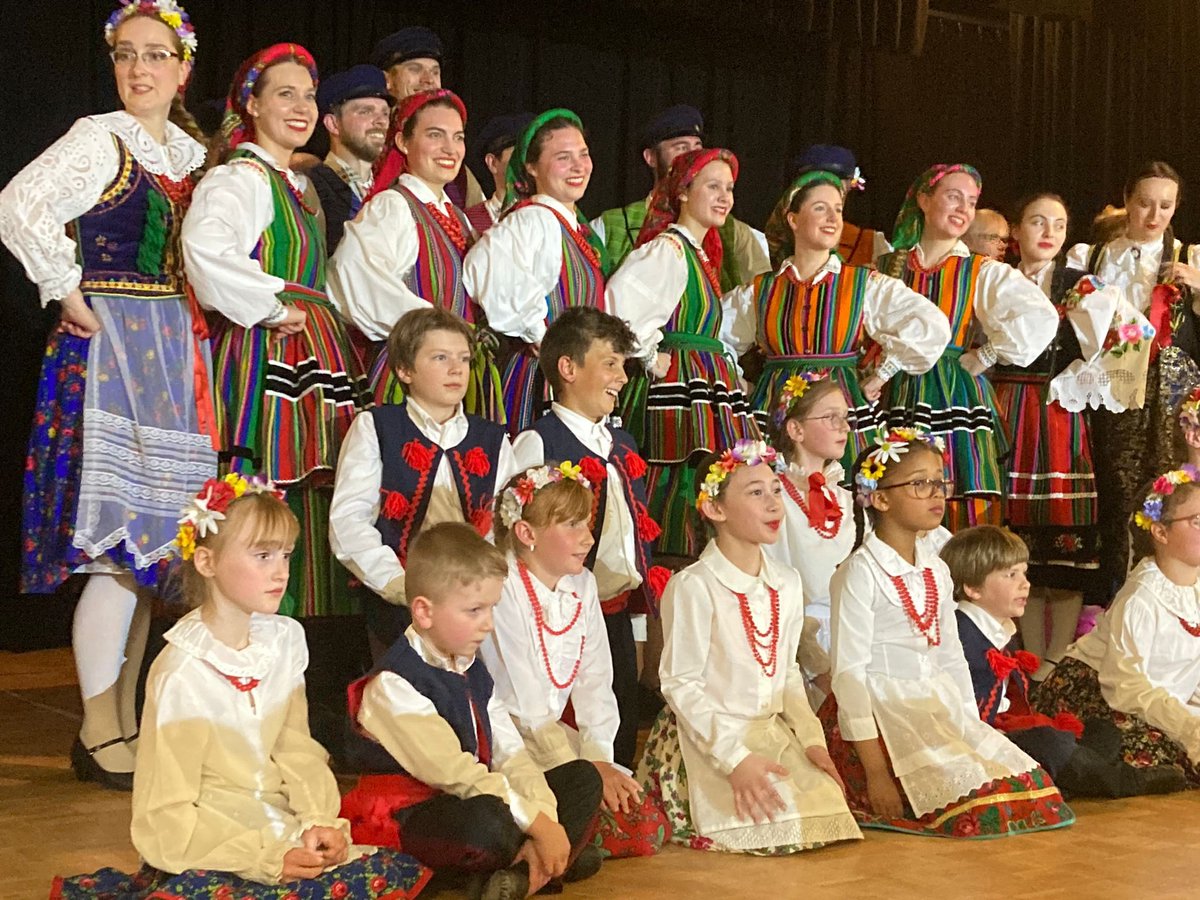 Full house at the Polanie Spring Concert 💃🕺 in Ottawa last week! An amazing afternoon of traditional Polish folk dancing in colourful costumes performed by Polanie Dance Group. 🎉 It was also a good occasion to learn the Polonaise, Mazurka or Krakowiak 🇵🇱 dances.