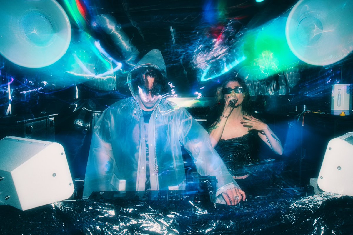 GLOWSTONE tweet media