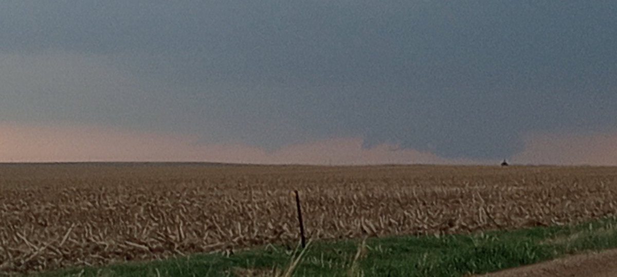 @NWSGoodland Funnel cloud NW of Utica, KS at 18:56 CDT